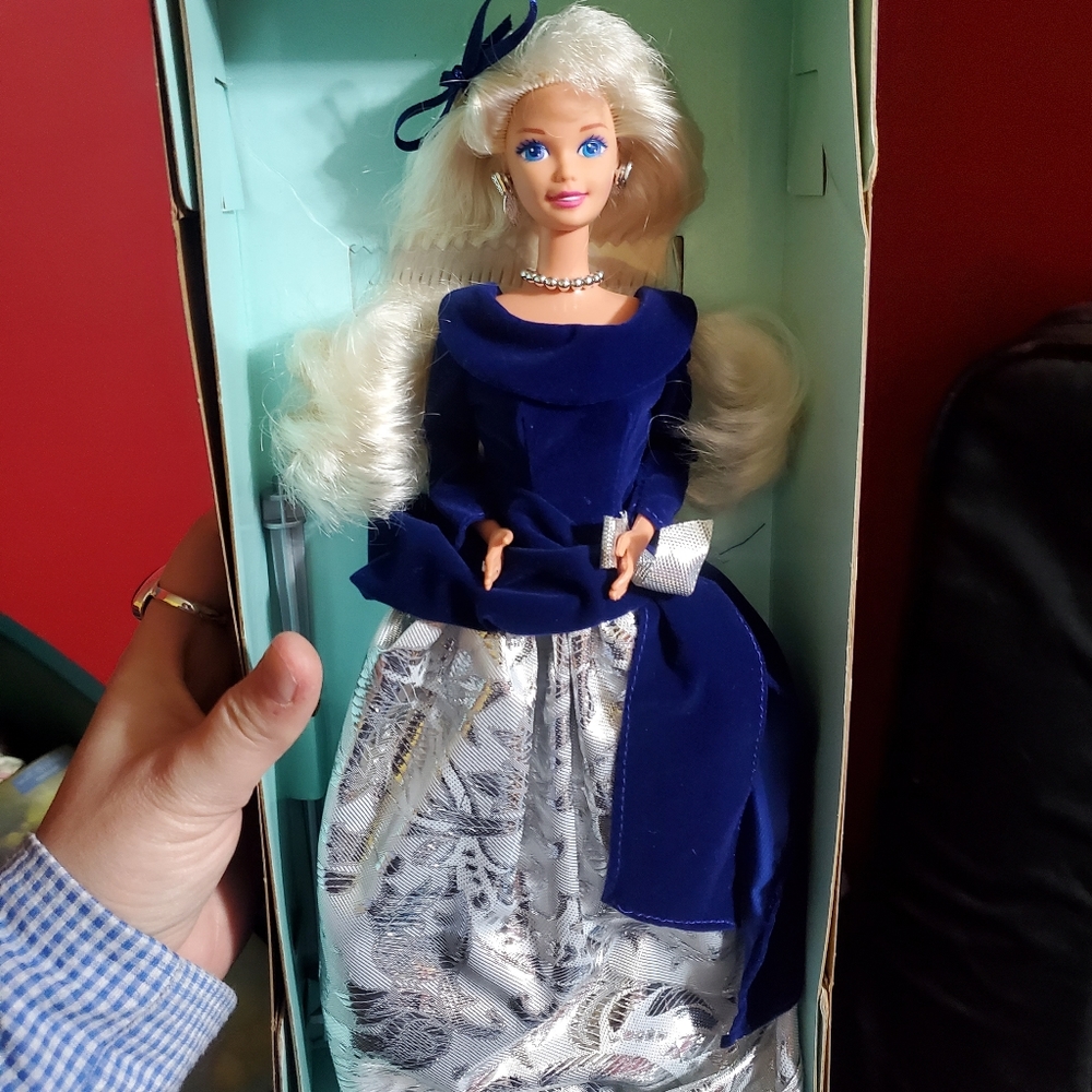 Winter velvet barbie